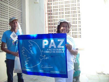 A PAZ  DO MUNDO COMEÇA NA ESCOLA